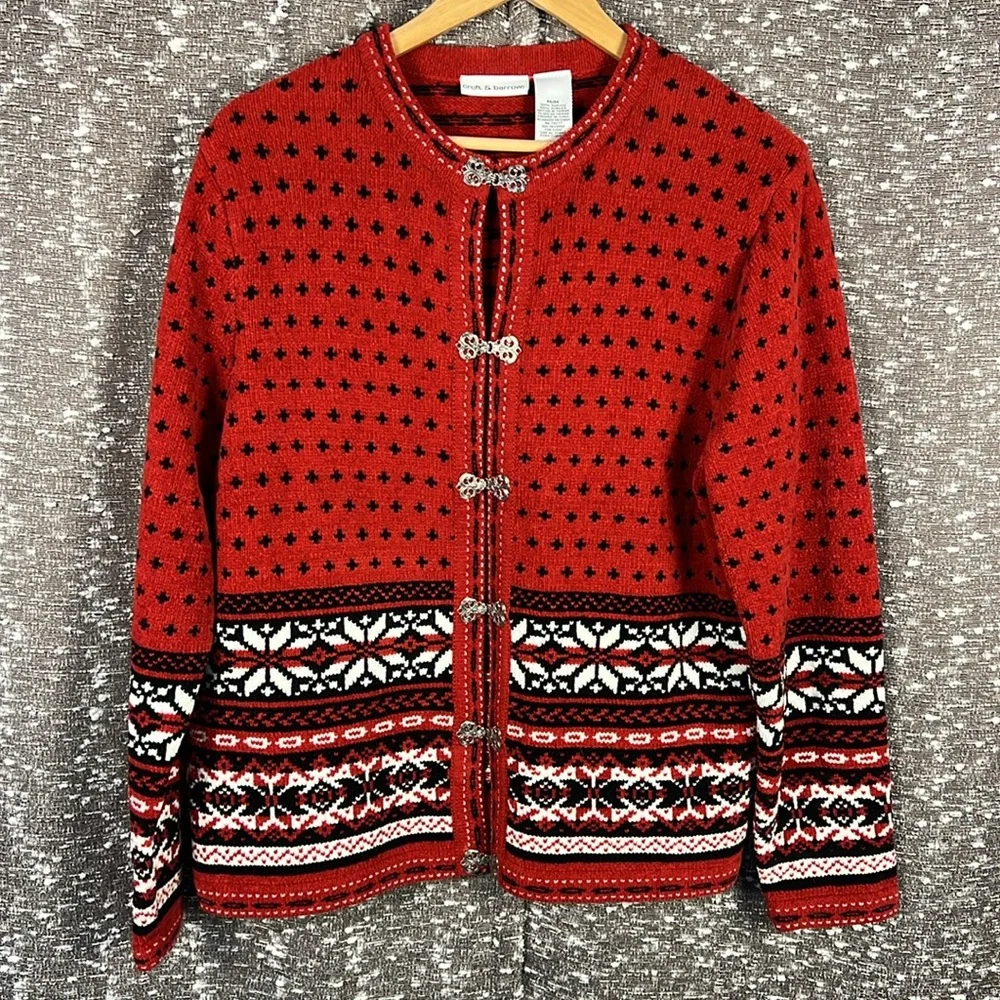 Croft & Barrow Women Medium Red Snowflake Metal Clasp Cardigan Holiday Fair Isle